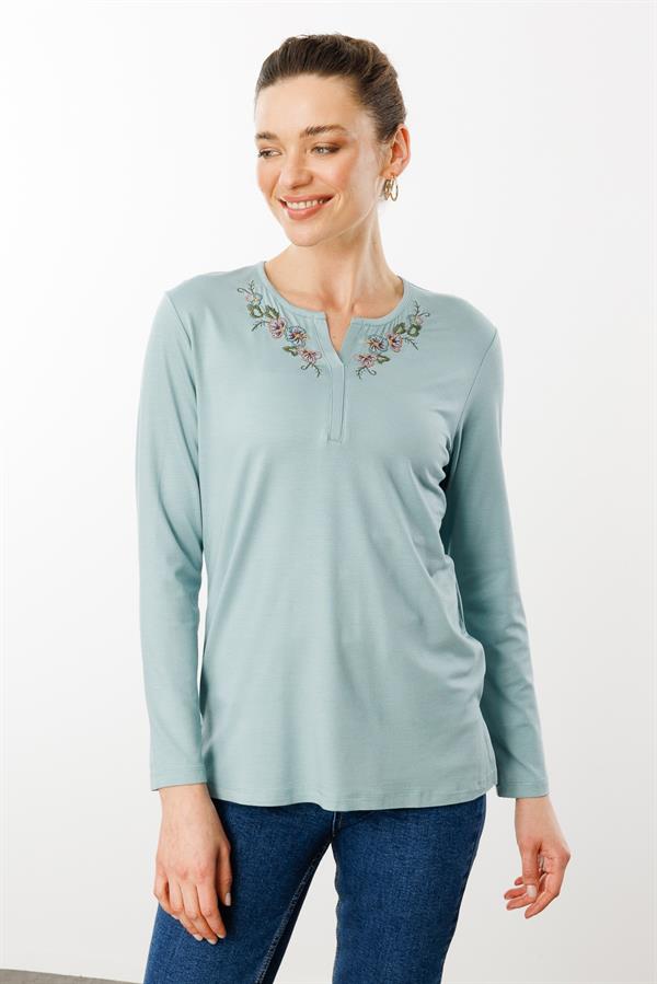 Kadın Nakış İşlemeli Uzun Kollu Penye Bluz M.Yeşili