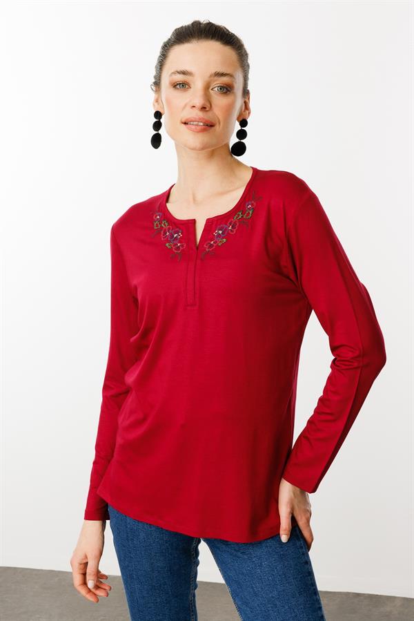 Kadın Nakış İşlemeli Uzun Kollu Penye Bluz Vişne