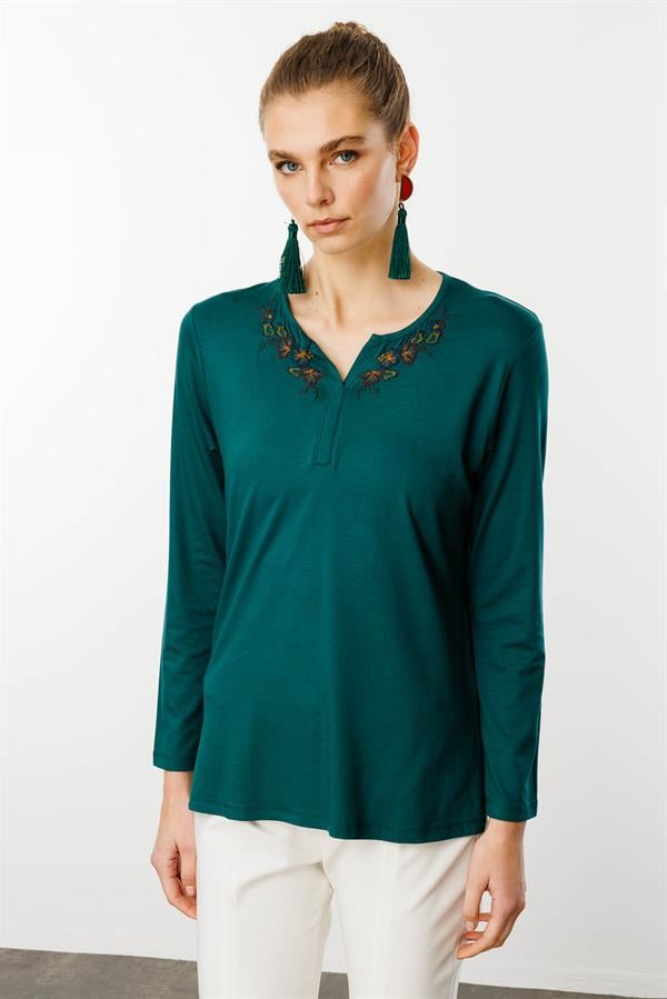 Kadın Nakış İşlemeli Uzun Kollu Penye Bluz Yeşil