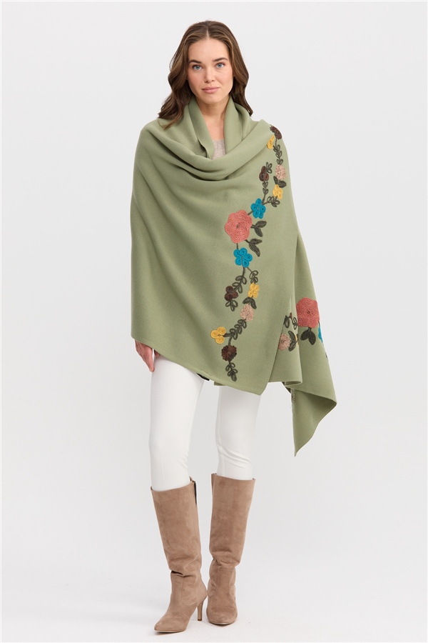 Женский палантин с вышивкой оливковый