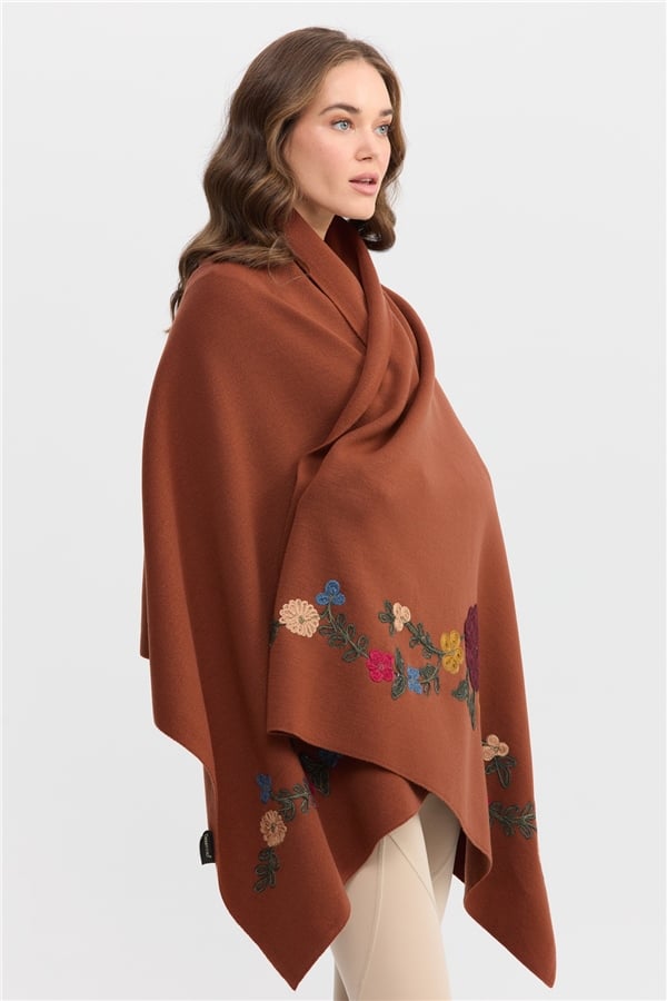 Женский палантин с вышивкой терракотовый