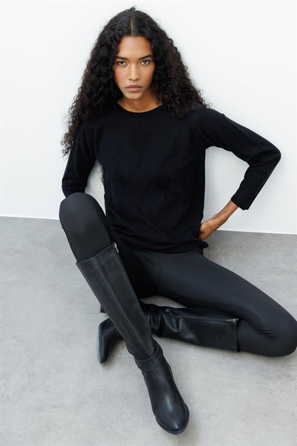 Kadın Önü Baklavalı Yan Örgü Kazak Siyah