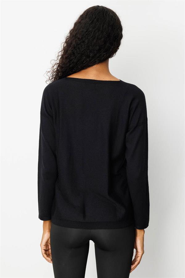 Kadın Önü Baklavalı Yan Örgü Kazak Siyah