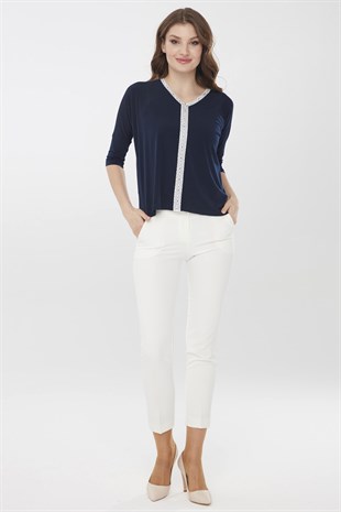 Женская хлопковая блуза со стразами и широким рукавом темно синего цвета