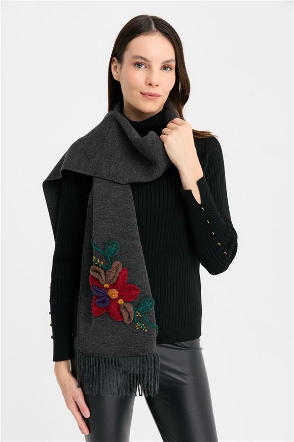 Kadın Örgü Çiçek İşlemeli Püsküllü Kaşkol K.Füme