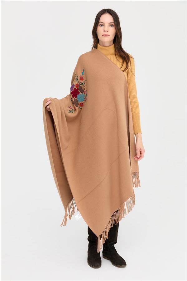 Kadın Ortası Çiçek İşlemeli Şal Biscuit