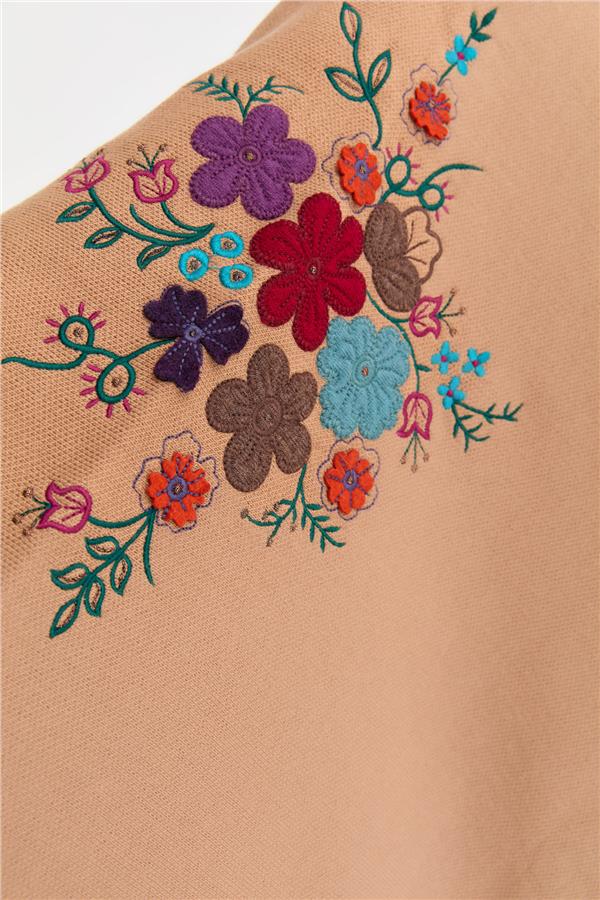 Kadın Ortası Çiçek İşlemeli Şal Biscuit