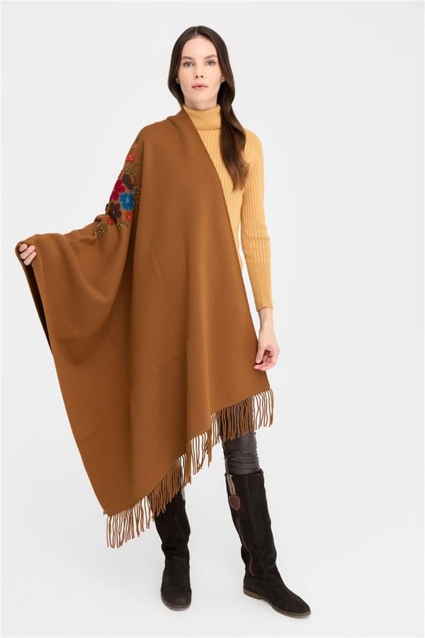 Kadın Ortası Çiçek İşlemeli Şal Kahve