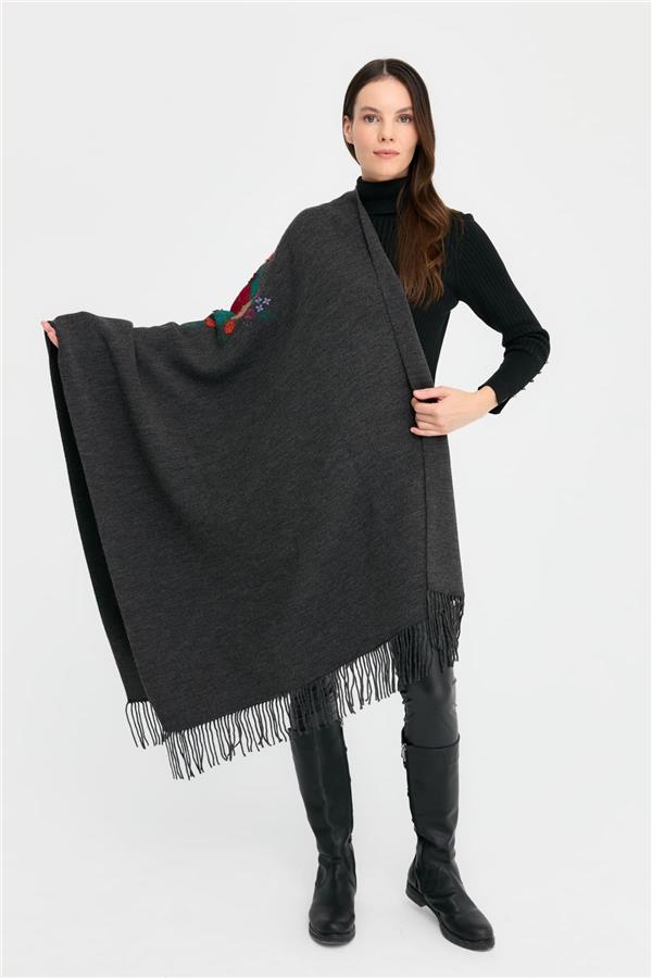 Kadın Ortası Çiçek İşlemeli Şal K.Füme