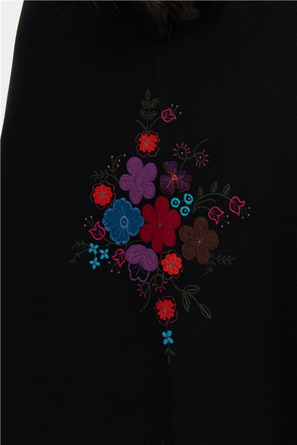 Kadın Ortası Çiçek İşlemeli Şal Siyah