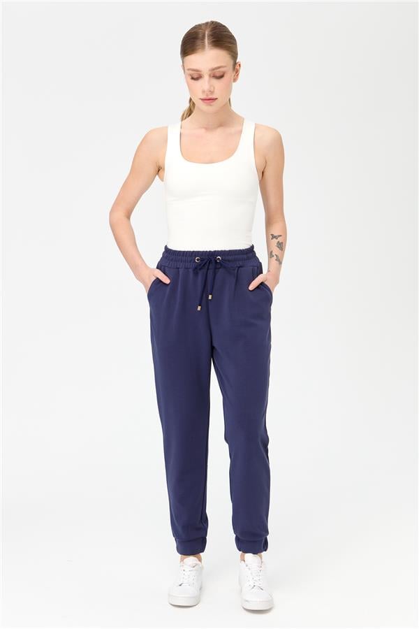 Женские спортивные брюки с карманами