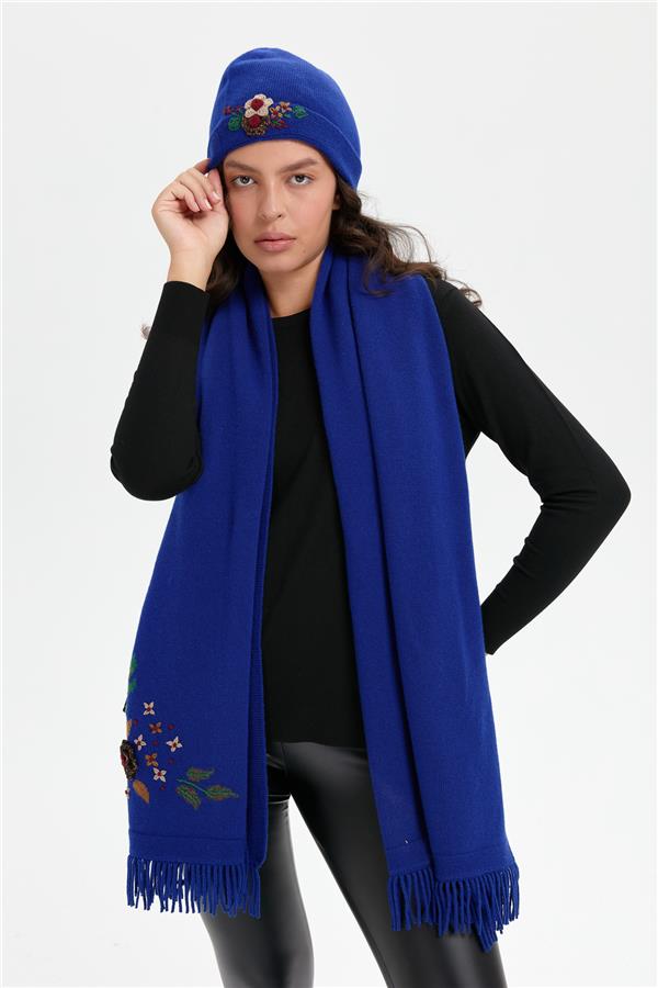 Kadın Papatya Çiçek İşlemeli Yün Bere K.S.Mavi