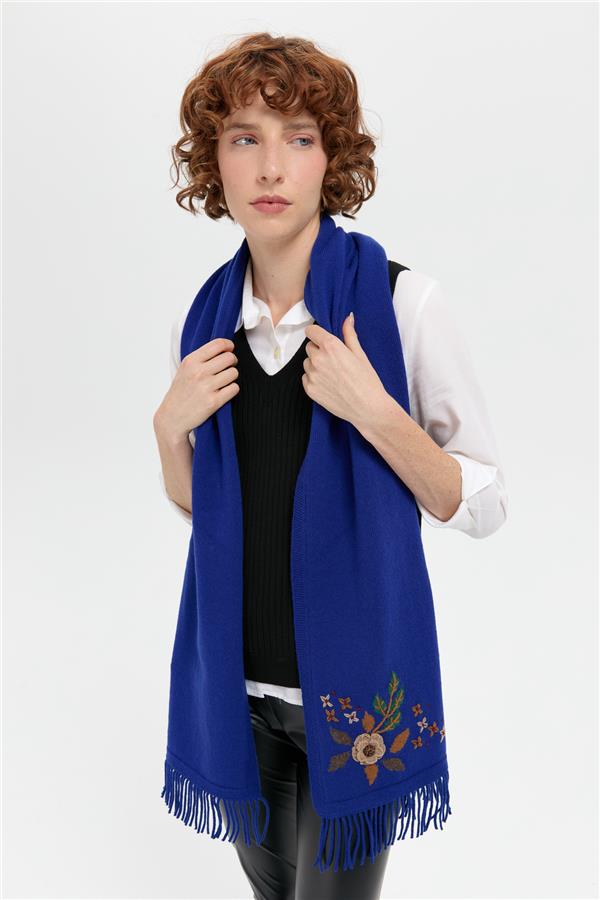 Kadın Papatya İşlemeli Püsküllü Yün Kaşkol K.S.Mavi