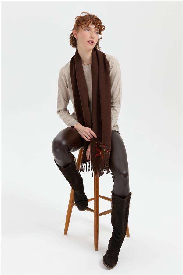 Kadın Papatya İşlemeli Püsküllü Yün Kaşkol M.Kahve