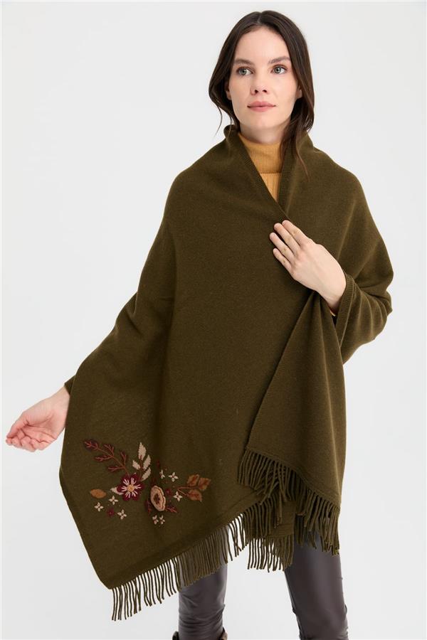 Kadın Papatya İşlemeli Püsküllü Yün Şal A.Yeşil