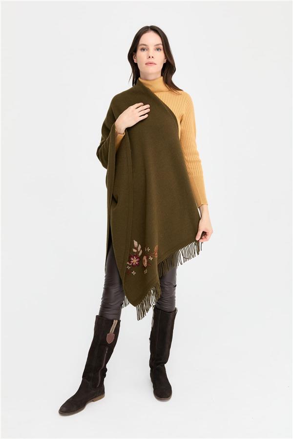 Kadın Papatya İşlemeli Püsküllü Yün Şal A.Yeşil