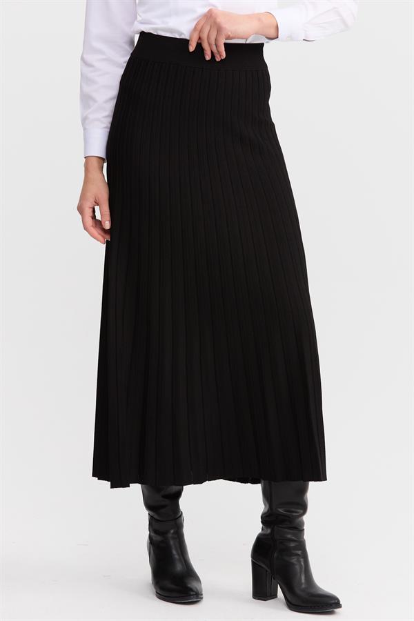 Женская трикотажная плиссированная юбка черная