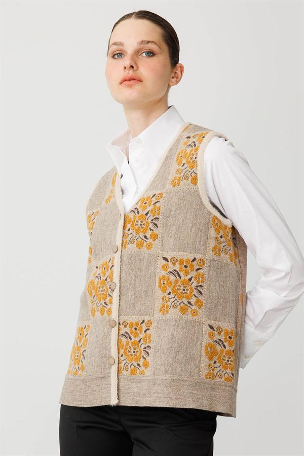 Kadın Pıtırcık Çiçekli Patchwork Keçe Yün Yelek Bej_Hardal