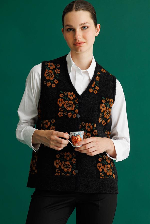 Kadın Pıtırcık Çiçekli Patchwork Keçe Yün Yelek Siyah_Tarçın