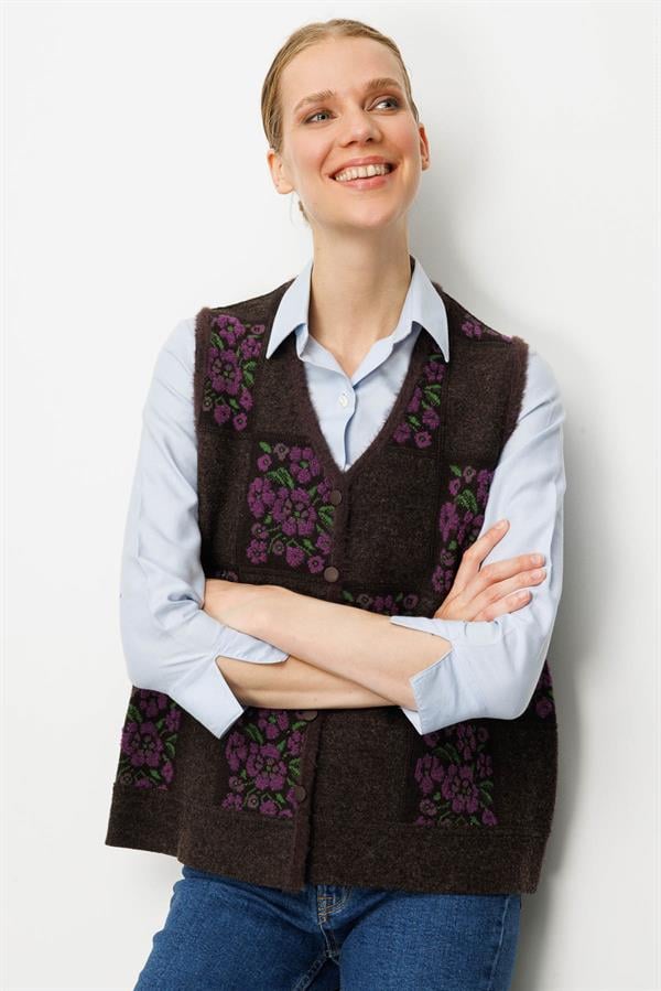 Kadın Pıtırcık Çiçekli Patchwork Keçe Yün Yelek K.Kahve_A.Mor