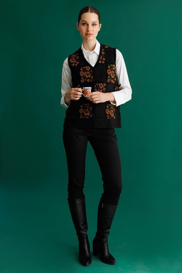 Kadın Pıtırcık Çiçekli Patchwork Keçe Yün Yelek Siyah_Tarçın