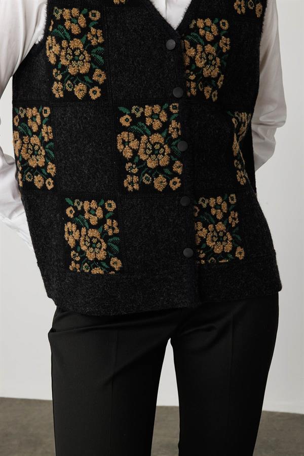 Kadın Pıtırcık Çiçekli Patchwork Keçe Yün Yelek Siyah_V.Camel