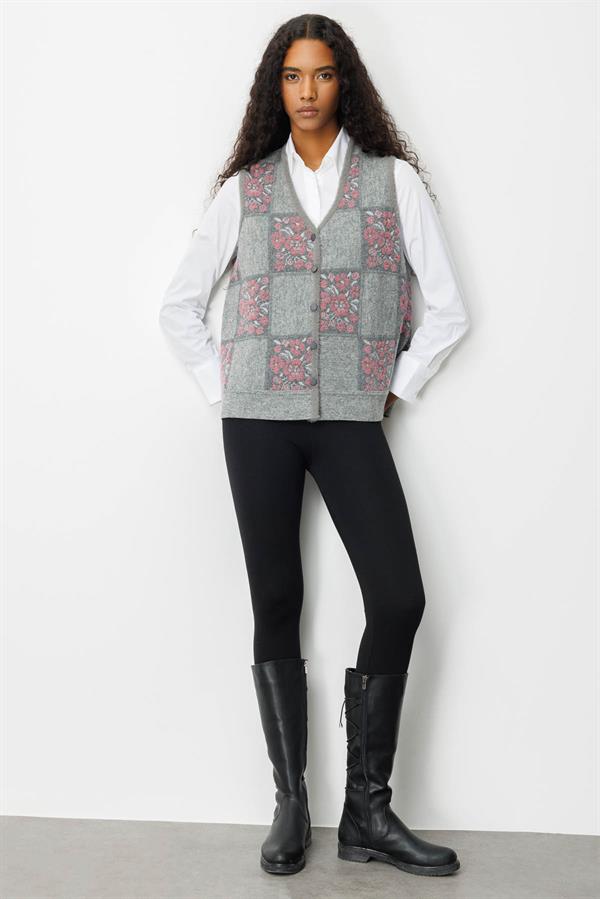 Kadın Pıtırcık Çiçekli Patchwork Keçe Yün Yelek Y.Füme_Y.G.Kurusu