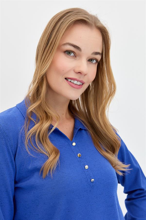 Женский базовый свитер с воротником поло