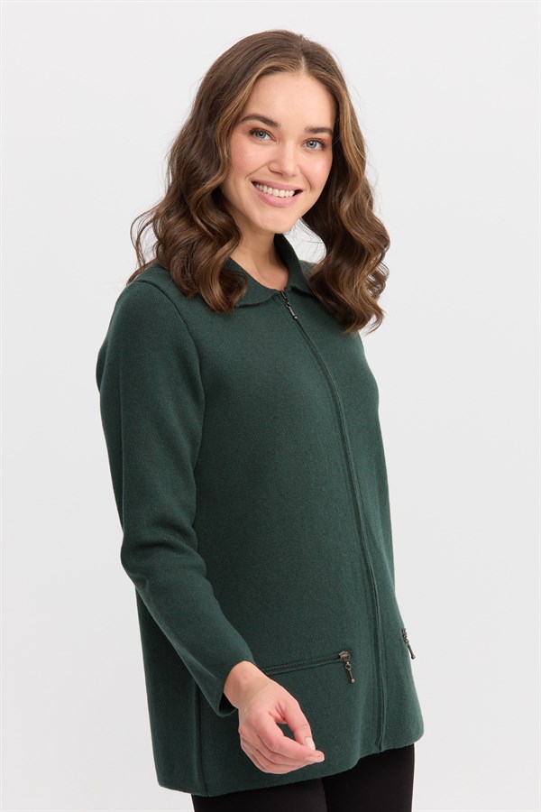 Женский шерстяной кардиган с вырезом поло и карманом на молнии зеленый 