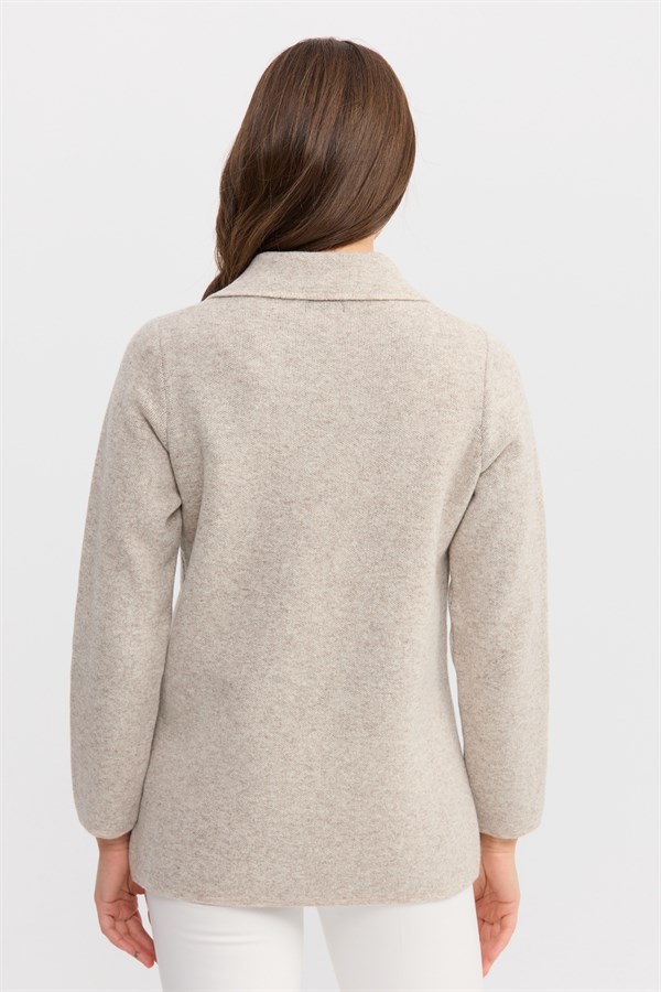 Женский шерстяной кардиган с вырезом поло и карманом на молнии бежевый