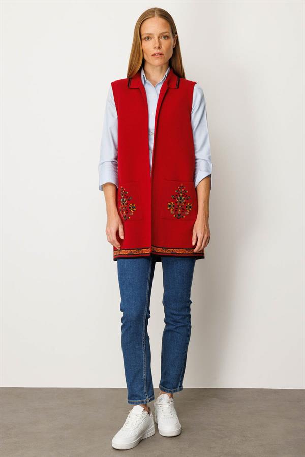 Kadın Polo Yaka Etek Ucu Kilim Desenli Uzun Yün Yelek K.Kırmızı