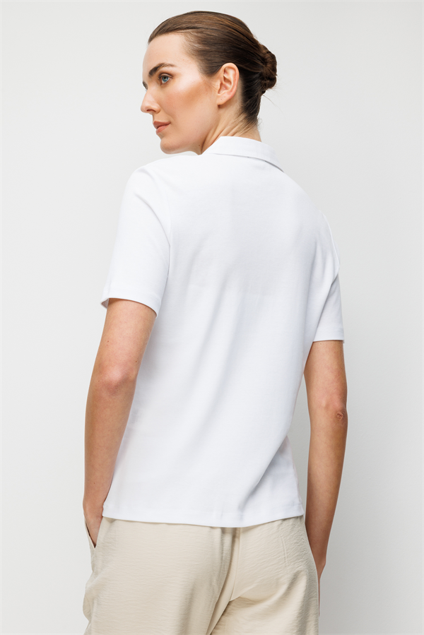 Kadın Polo Yaka İğne İşlemeli Pamuklu Penye T-shirt Ekru