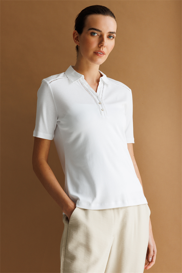 Kadın Polo Yaka İğne İşlemeli Pamuklu Penye T-shirt Ekru