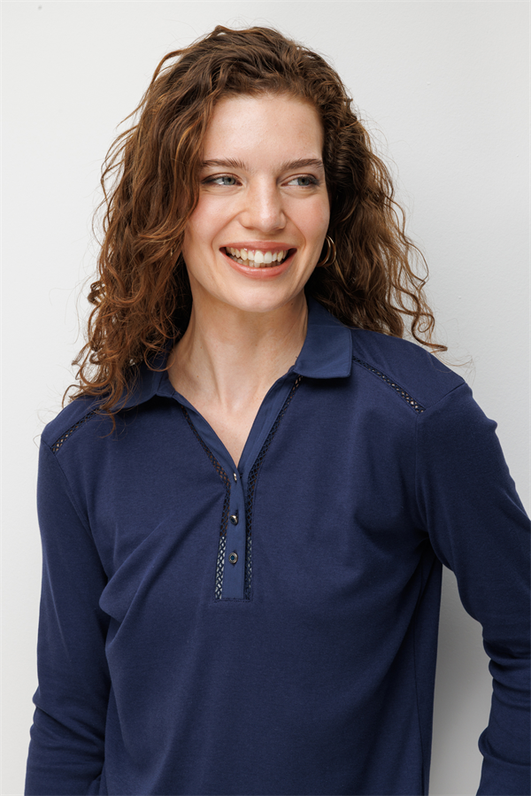 Kadın Polo Yaka İğne İşlemeli Pamuklu Penye Bluz Lacivert
