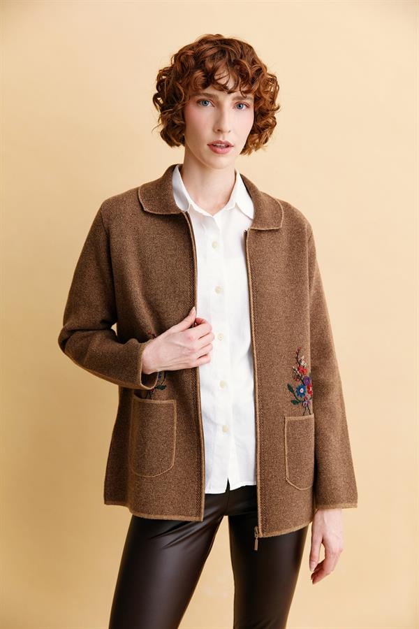 Kadın Polo Yaka İşlemeli Kısa Yün Hırka V.Camel