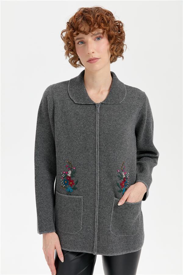 Kadın Polo Yaka İşlemeli Kısa Yün Hırka Füme