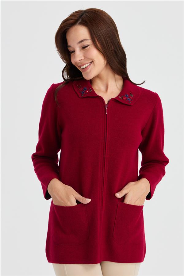 Женская шерстяная куртка с воротником-поло и кружевной вышивкой