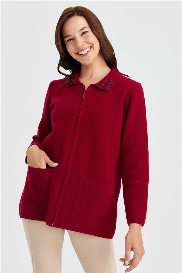 Женская шерстяная куртка с воротником-поло и кружевной вышивкой