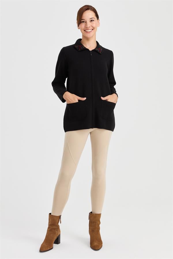 Женская шерстяная куртка с воротником-поло и кружевной вышивкой