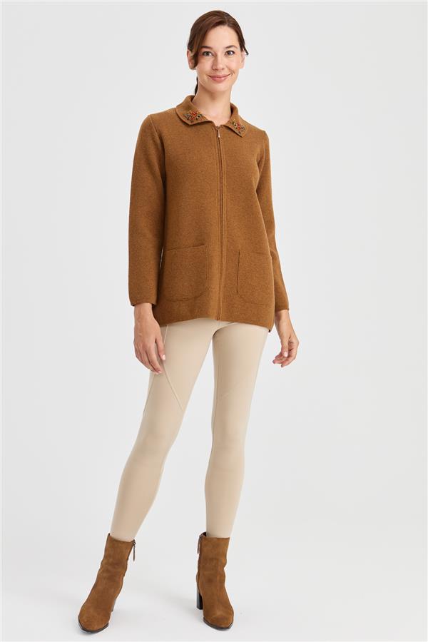 Женская шерстяная куртка с воротником-поло и кружевной вышивкой