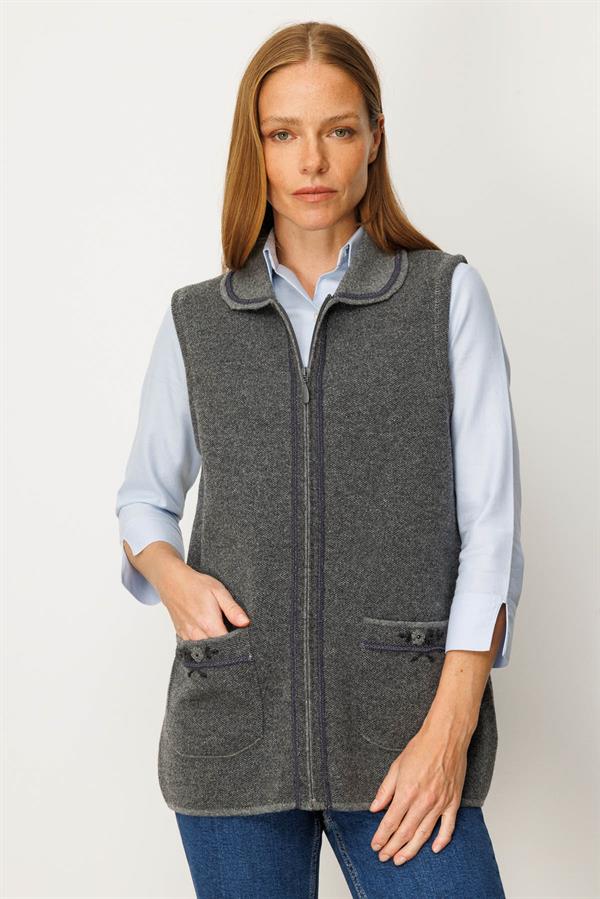 Kadın Polo Yaka Yakası Nakış İşlemeli Yün Yelek Füme