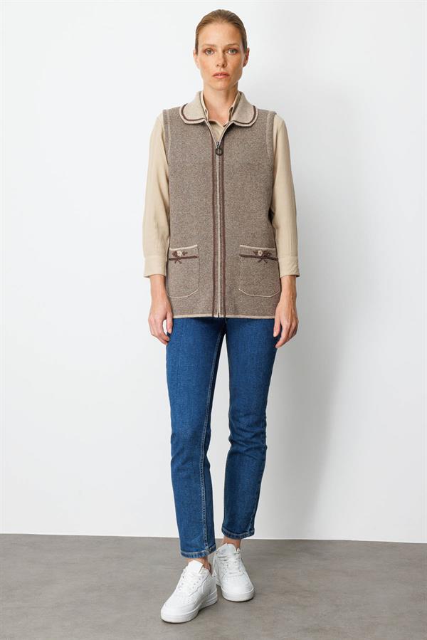 Kadın Polo Yaka Yakası Nakış İşlemeli Yün Yelek K.Bej