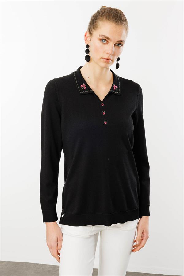 Kadın Polo Yaka Yakası Nakışlı Bluz Siyah
