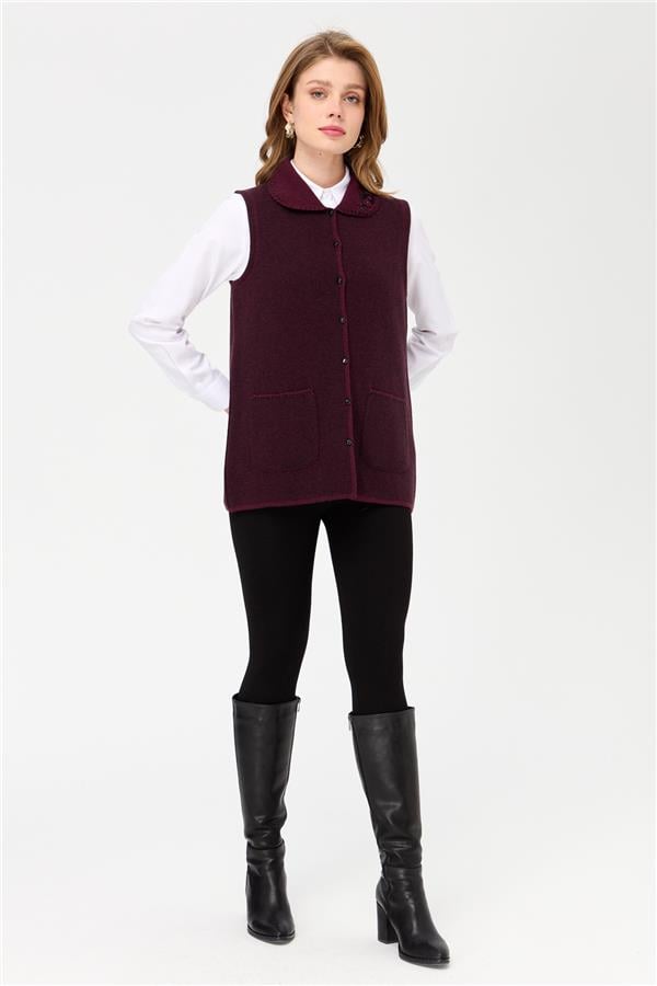 Женский шерстяной жилет с воротником-поло и карманами крючком сливовый цвет