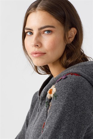 Женский шерстяной кружевной длинный кардиган серый