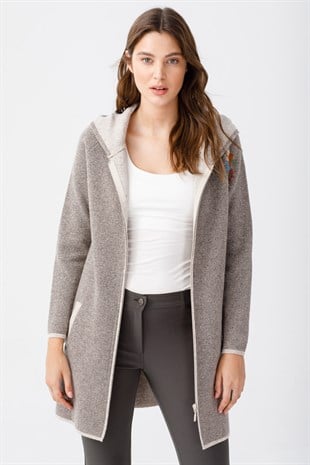 Женский шерстяной кружевной длинный кардиган бежевый