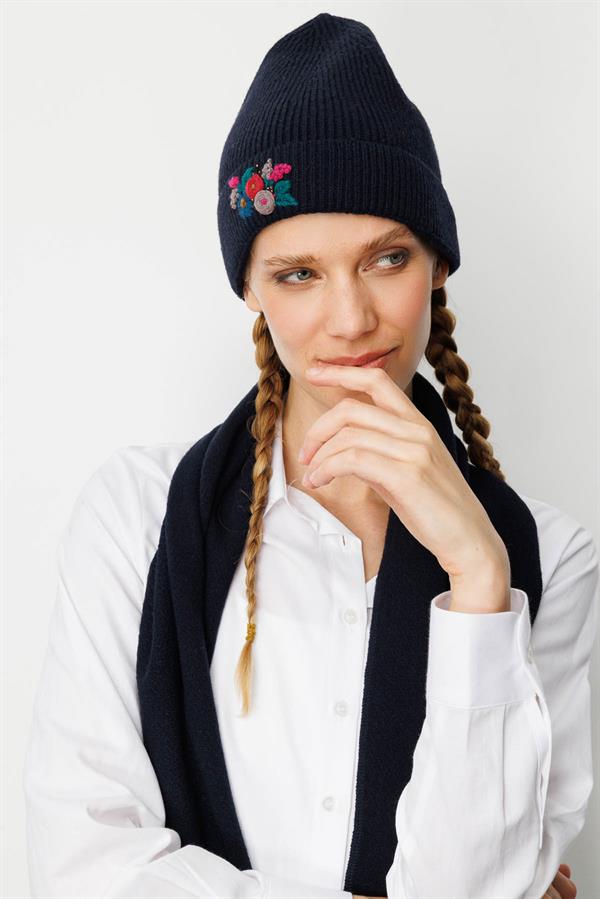 Kadın Rokoko Nakış İşlemeli Yün Bere K.Lacivert