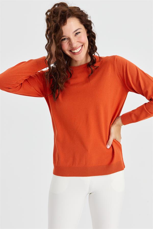 Женский базовый свитер Angelina с круглым вырезом