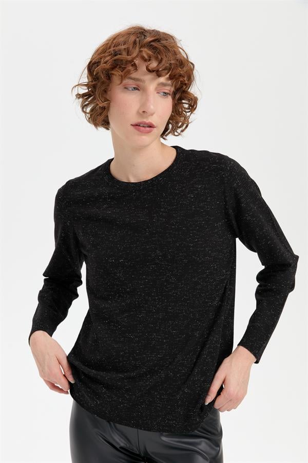 Женский базовый свитер Angelina с круглым вырезом