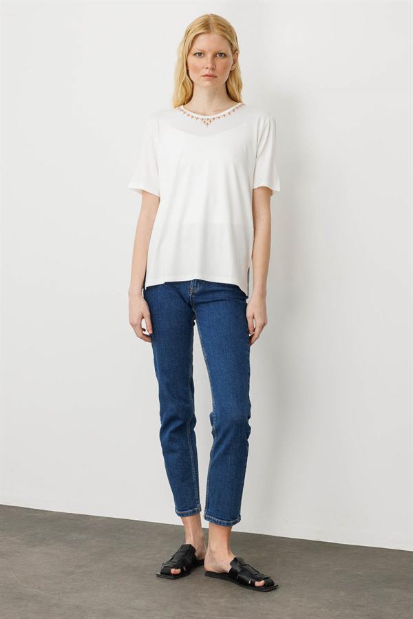 Kadın Sıfır Yaka Basic Penye T-shirt Ekru